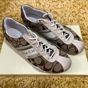 NEW Womens Coach sneaker 5.5